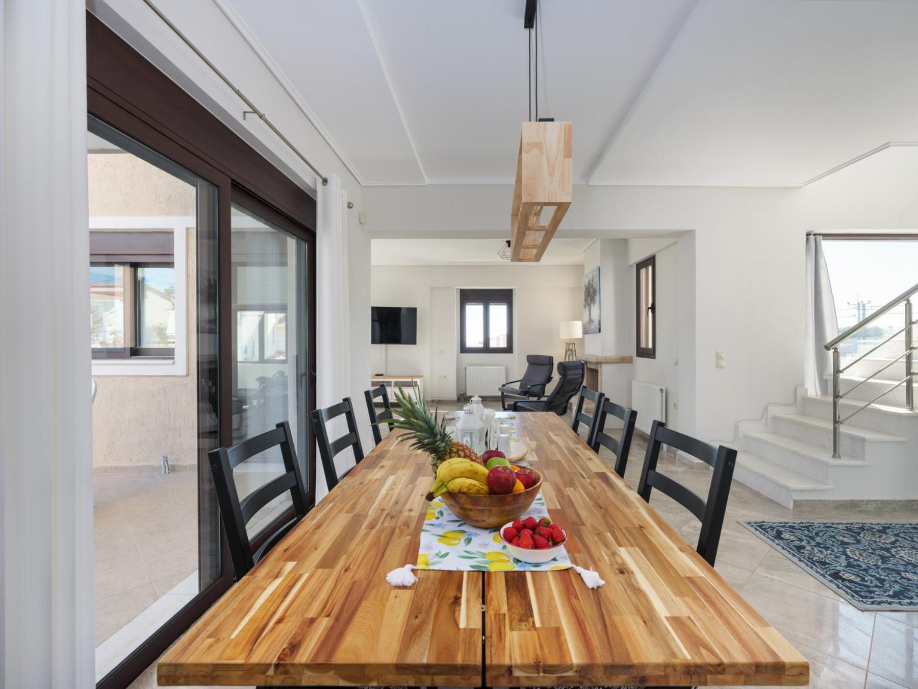 Galina's Greek House * Artemi